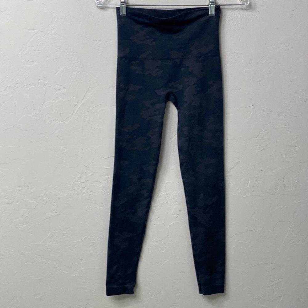 Spanx grey camo leggings size small